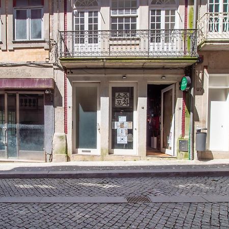 Lovelystay - Dirk Apartment - Almada 4º F ポルト エクステリア 写真