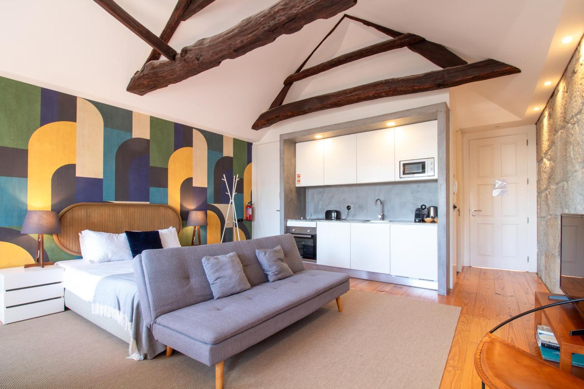 Lovelystay - Dirk Apartment - Almada 4º F ポルト エクステリア 写真